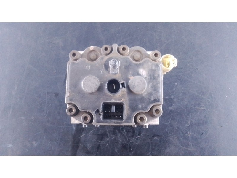 Recambio de abs para land rover discovery ii (l318) 2.5 td5 4x4 referencia OEM IAM SRB10124102  