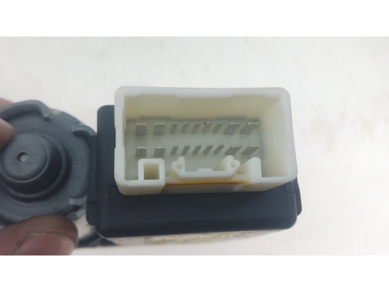 Recambio de motor techo electrico para mercedes-benz clase c (w205) familiar avangarde referencia OEM IAM 0390200100  E1-A2-12-1