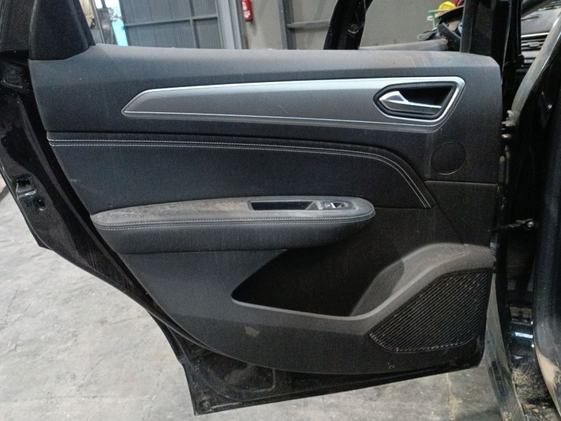 Recambio de guarnecido puerta trasera izquierda para renault arkana i (lcm_, ldn_) 1.6 e-tech 145 (ldmu) referencia OEM IAM   