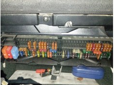 CAJA RELES / FUSIBLES 