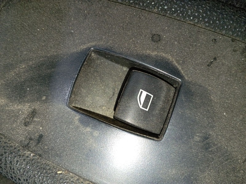 Recambio de mando elevalunas delantero derecho para bmw x3 (e83) 2.0 d referencia OEM IAM   