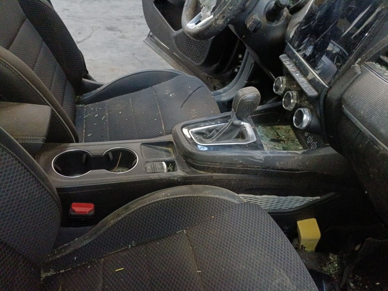 Recambio de consola central para renault arkana i (lcm_, ldn_) 1.6 e-tech 145 (ldmu) referencia OEM IAM   