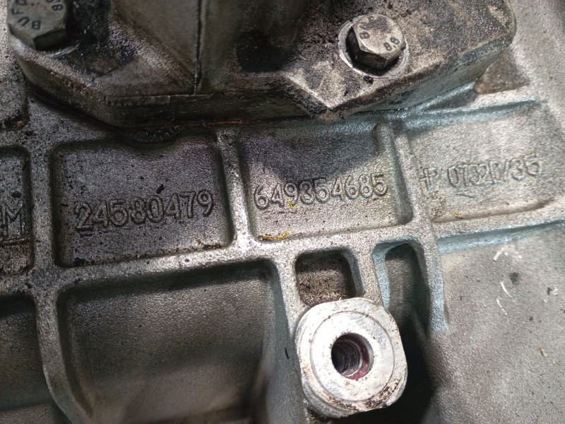 Recambio de caja cambios para opel corsa e selective referencia OEM IAM 24580479 649354685 M1-B4-117
