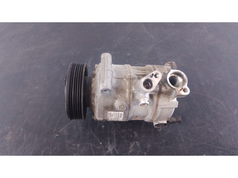 Recambio de compresor aire acondicionado para audi q3 (8ub, 8ug) 2.0 tdi referencia OEM IAM   