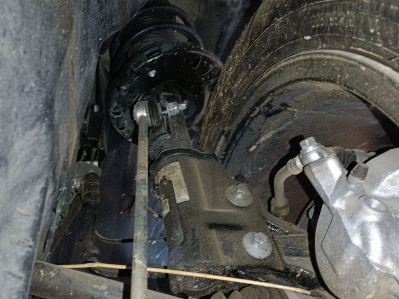 Recambio de amortiguador delantero izquierdo para peugeot 3008 ii suv (mc_, mr_, mj_, m4_) 1.5 bluehdi 130 referencia OEM IAM   