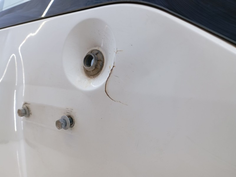 Recambio de porton trasero para ford maverick (ml) referencia OEM IAM   