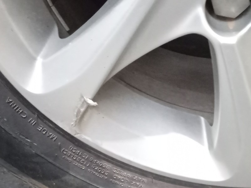 Recambio de llanta para peugeot 208 i (ca_, cc_) 1.6 hdi / bluehdi 75 referencia OEM IAM 185/65/15  