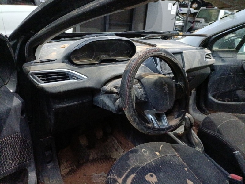 peugeot 208 i (ca_, cc_) del año 2017