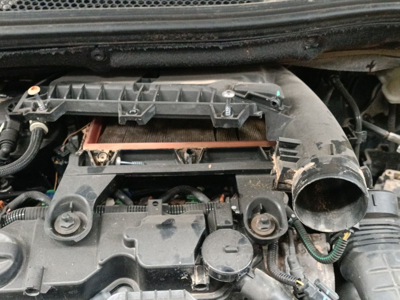 Recambio de filtro aire para peugeot 208 i (ca_, cc_) 1.6 hdi / bluehdi 75 referencia OEM IAM   