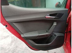 GUARNECIDO PUERTA TRASERA IZQUIERDA 