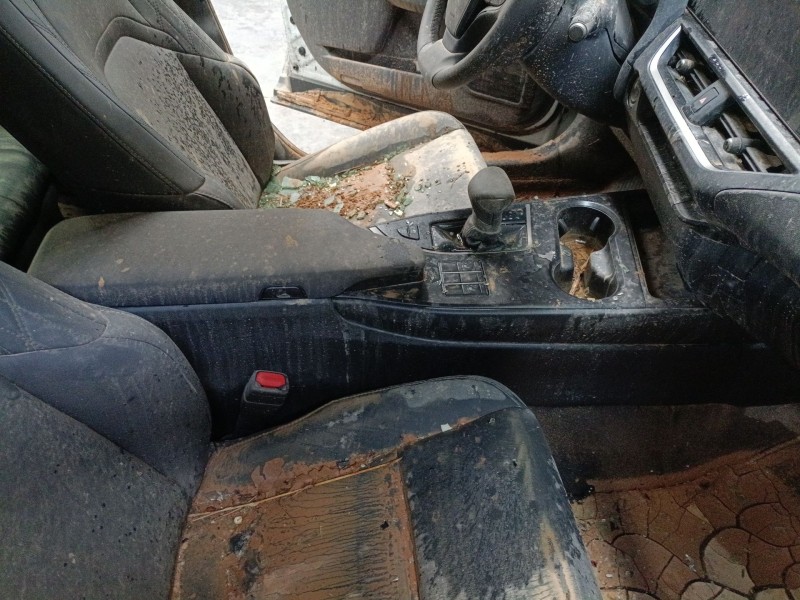 Recambio de consola central para lexus ux (_aa1_, _ah1_, _ma1_) 250h (mzah10) referencia OEM IAM   