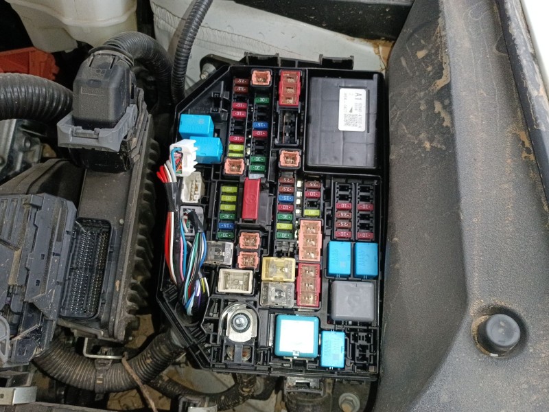 Recambio de caja reles / fusibles para lexus ux (_aa1_, _ah1_, _ma1_) 250h (mzah10) referencia OEM IAM 82641-47050-A  