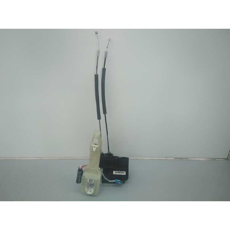 Recambio de cerradura puerta delantera derecha para hyundai i20 city s referencia OEM IAM 813201J030  