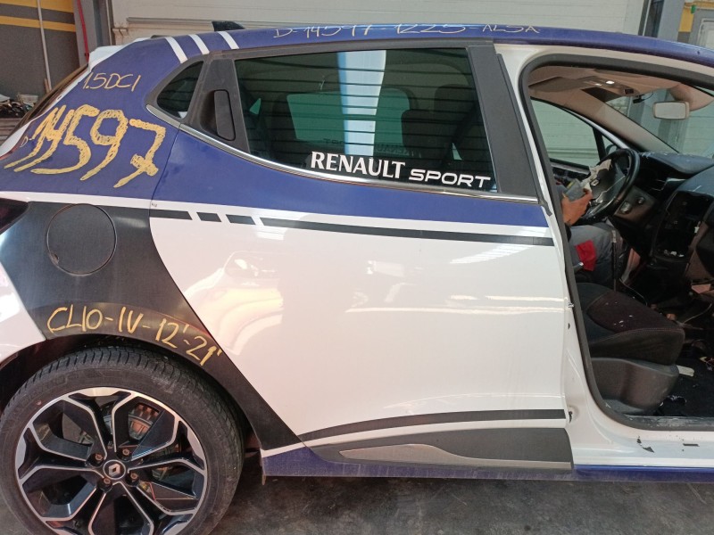 Recambio de puerta trasera derecha para renault clio iv (bh_) 1.5 dci 90 referencia OEM IAM   