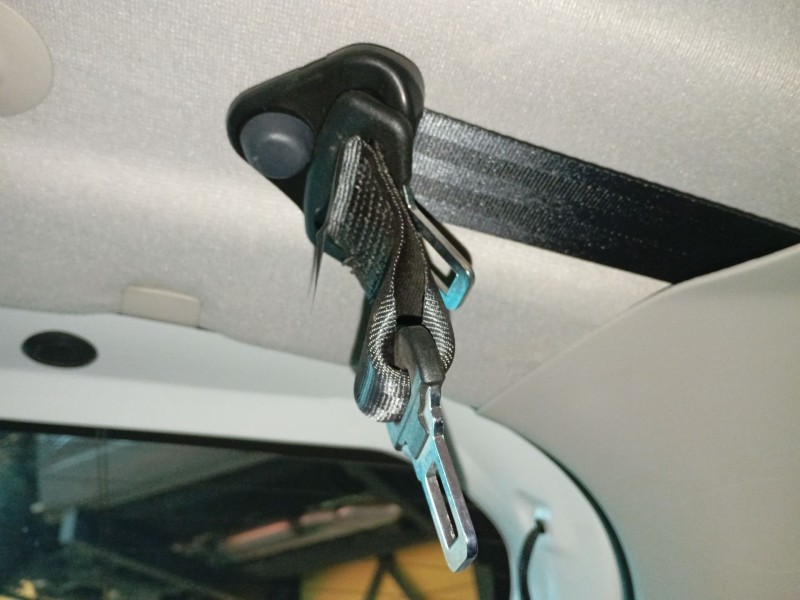 Recambio de cinturon seguridad trasero central para renault clio iv (bh_) 1.5 dci 90 referencia OEM IAM   