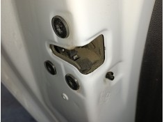 CERRADURA PUERTA TRASERA IZQUIERDA 
