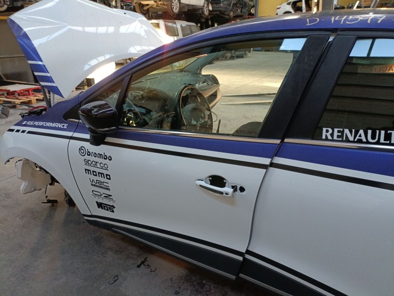 Recambio de puerta delantera izquierda para renault clio iv (bh_) 1.5 dci 90 referencia OEM IAM   