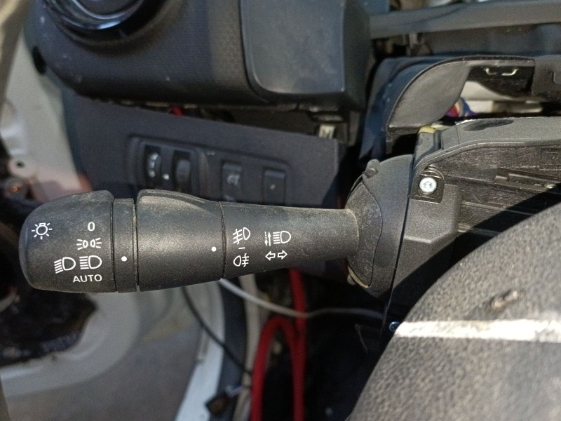 Recambio de mando intermitentes para renault clio iv (bh_) 1.5 dci 90 referencia OEM IAM   