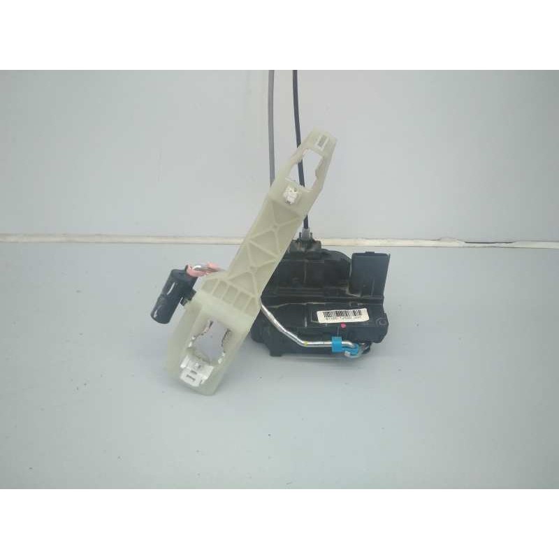 Recambio de cerradura puerta trasera derecha para hyundai i20 city s referencia OEM IAM 814201J520  