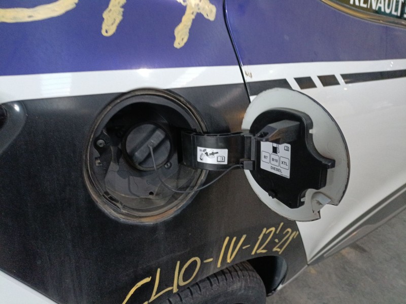 Recambio de tapa exterior combustible para renault clio iv (bh_) 1.5 dci 90 referencia OEM IAM   