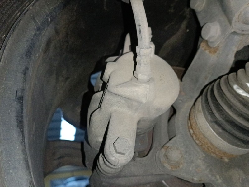 Recambio de pinza freno delantera derecha para renault clio iv (bh_) 1.5 dci 90 referencia OEM IAM   