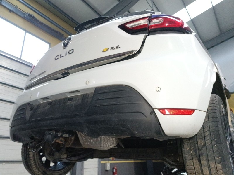 Recambio de paragolpes trasero para renault clio iv (bh_) 1.5 dci 90 referencia OEM IAM   