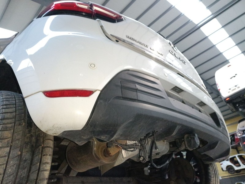 Recambio de paragolpes trasero para renault clio iv (bh_) 1.5 dci 90 referencia OEM IAM   