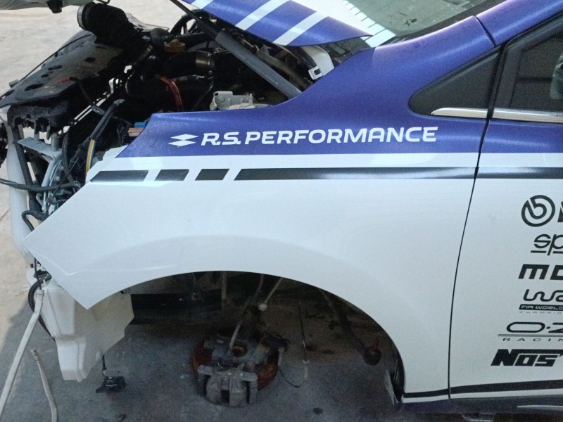 Recambio de aleta delantera izquierda para renault clio iv (bh_) 1.5 dci 90 referencia OEM IAM   