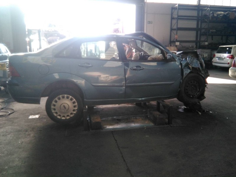 ford focus berlina (cak) del año 2003