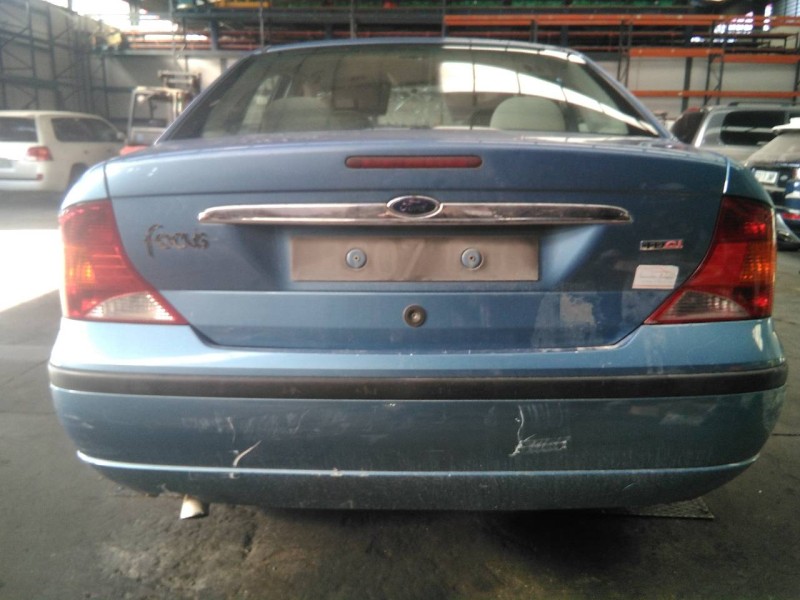 ford focus berlina (cak) del año 2003