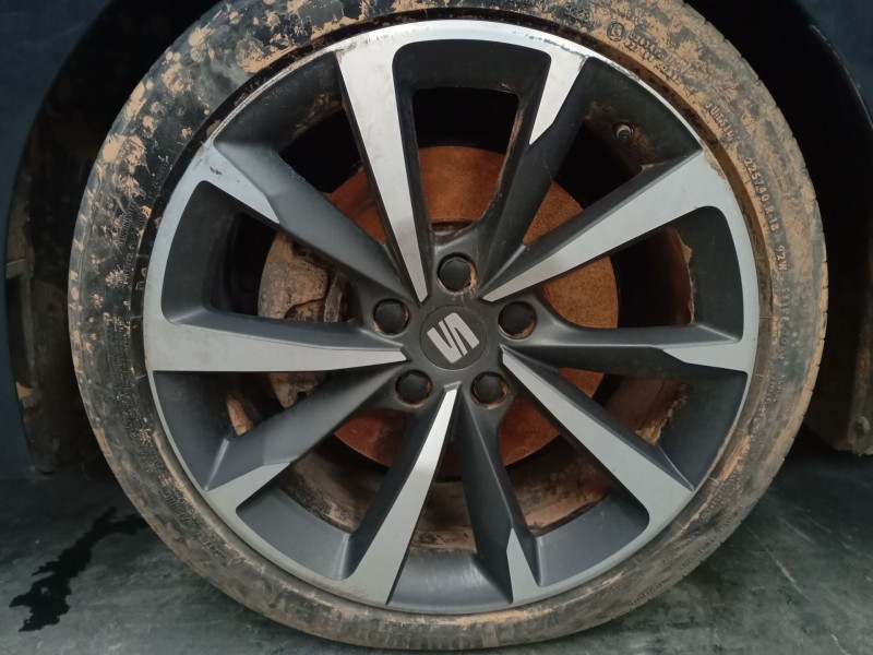 Recambio de juego llantas para seat leon (kl1, klg) 2.0 tdi referencia OEM IAM 225/40/18  