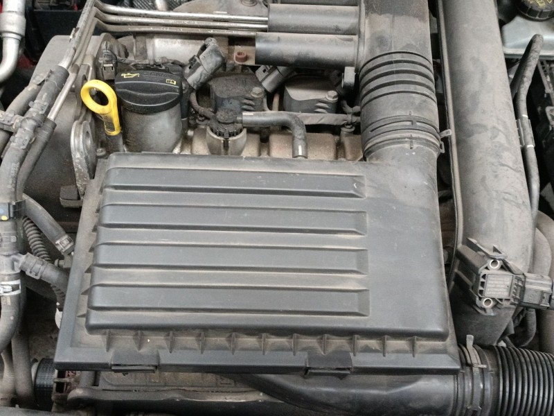 Recambio de filtro aire para seat leon (5f1) 1.2 tsi referencia OEM IAM   