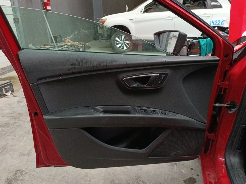 Recambio de guarnecido puerta delantera izquierda para seat leon (5f1) 1.2 tsi referencia OEM IAM   