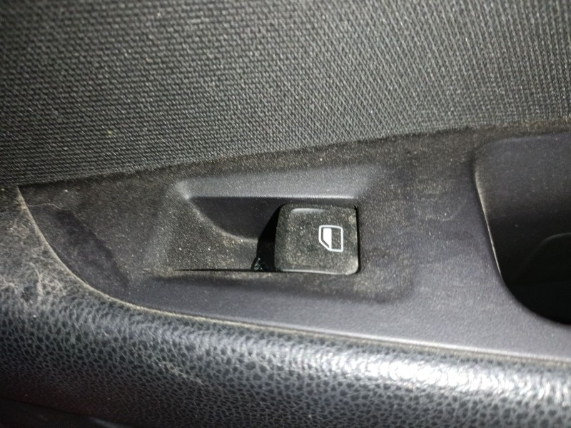 Recambio de mando elevalunas trasero derecho para seat leon (5f1) 1.2 tsi referencia OEM IAM   