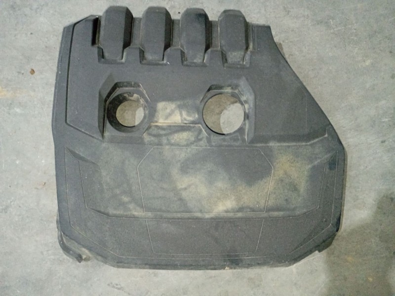 Recambio de tapa motor para seat leon (kl1, klg) 1.5 tsi referencia OEM IAM   