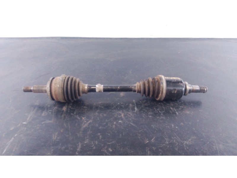 Recambio de transmision delantera izquierda para toyota auris (_e18_) 1.4 d-4d (nde180_) referencia OEM IAM   