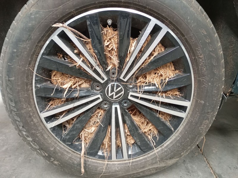 Recambio de juego llantas para volkswagen tiguan (ad1, ax1) 1.5 tsi referencia OEM IAM 235/55/18  