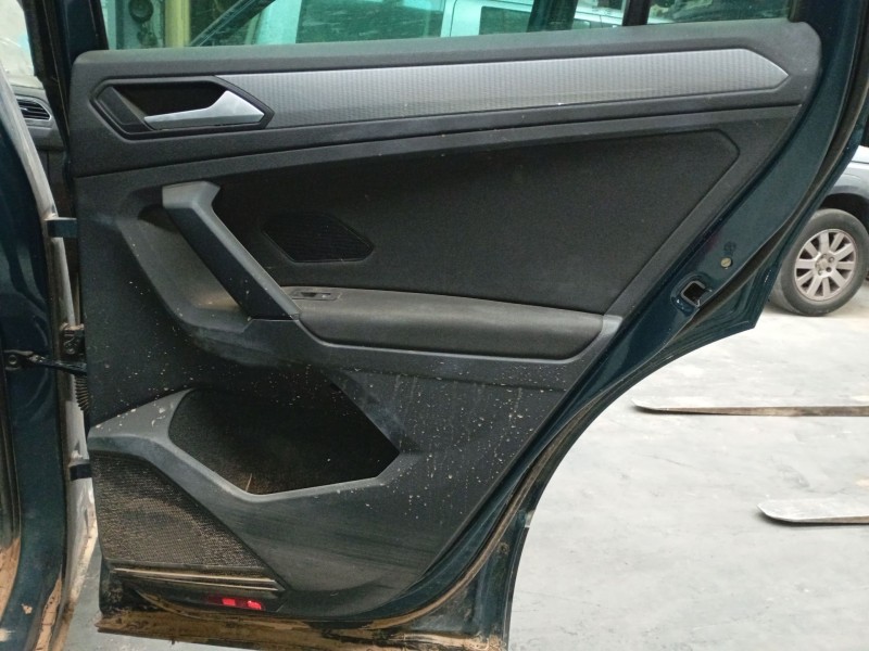 Recambio de guarnecido puerta trasera derecha para volkswagen tiguan (ad1, ax1) 1.5 tsi referencia OEM IAM   