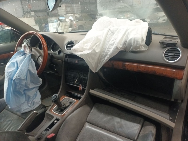 audi a4 cabrio (8h) del año 2002