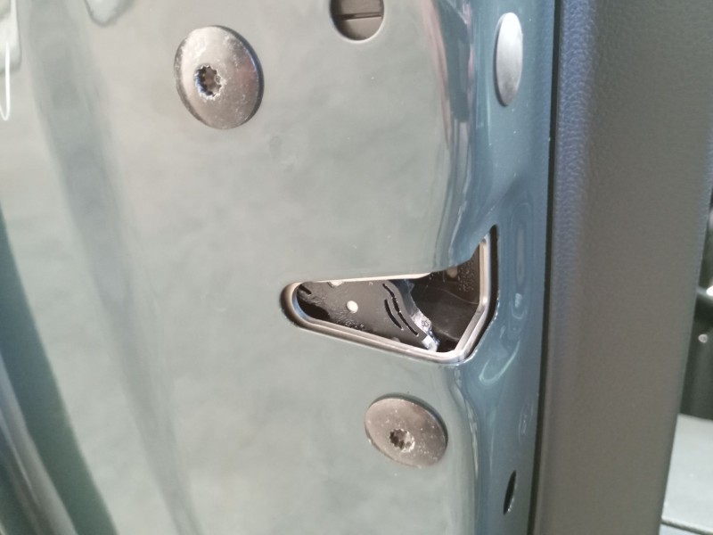 Recambio de cerradura puerta trasera izquierda para seat ibiza v (kj1, kjg) 1.0 tsi referencia OEM IAM   