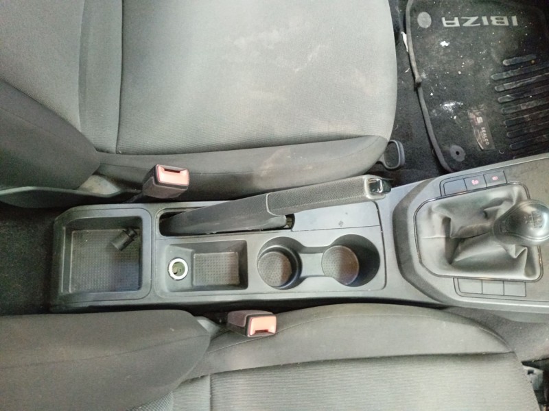 Recambio de consola central para seat ibiza v (kj1, kjg) 1.0 mpi referencia OEM IAM   
