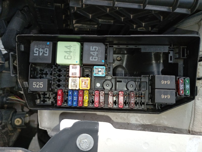 Recambio de caja reles / fusibles para seat ibiza v (kj1, kjg) 1.0 mpi referencia OEM IAM   