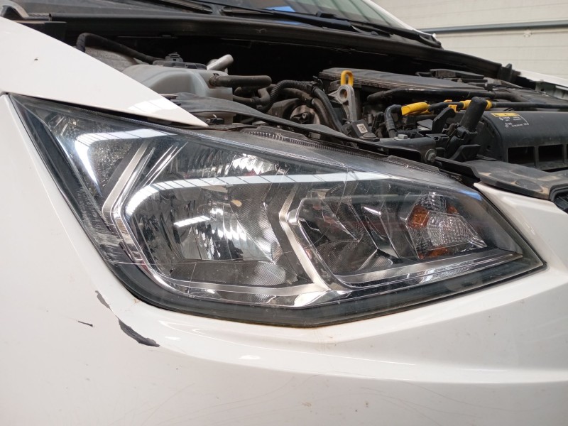 Recambio de faro derecho para seat ibiza v (kj1, kjg) 1.0 mpi referencia OEM IAM   