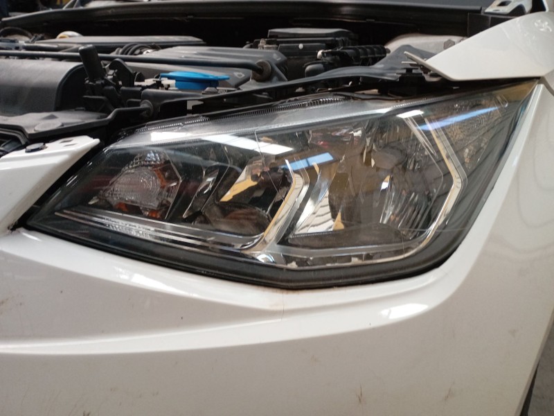 Recambio de faro izquierdo para seat ibiza v (kj1, kjg) 1.0 mpi referencia OEM IAM   