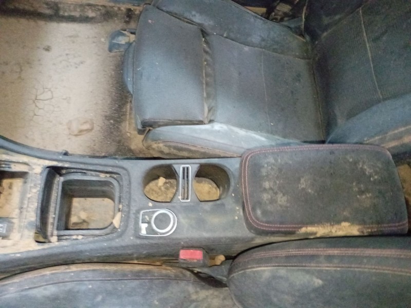 Recambio de consola central para mercedes-benz clase gla (x156) gla 200 cdi / d (156.908) referencia OEM IAM   