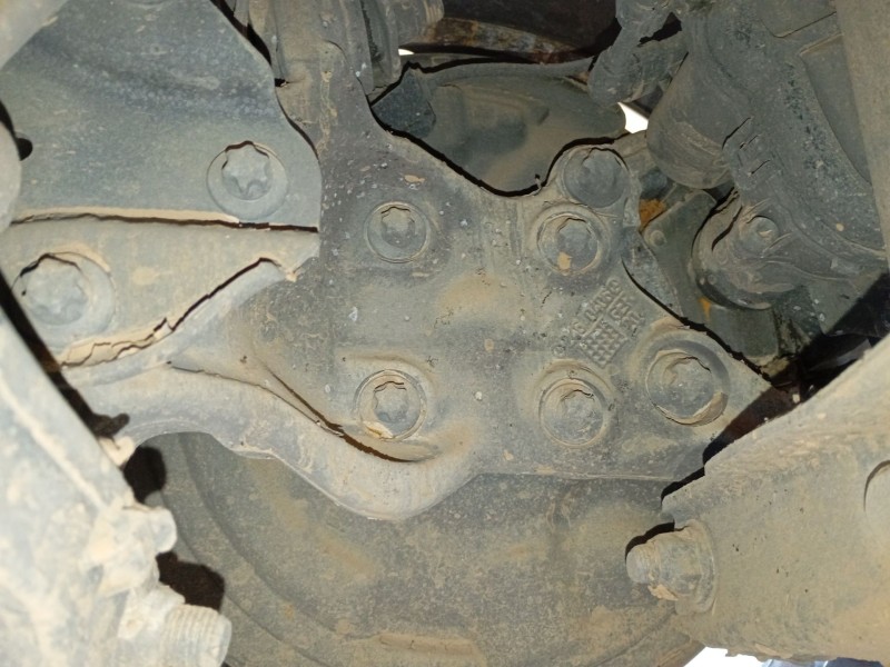 Recambio de mangueta trasera derecha para mercedes-benz clase gla (x156) gla 200 cdi / d (156.908) referencia OEM IAM   