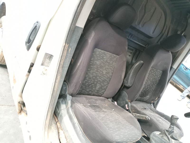 opel combo furgoneta/monovolumen (x12) del año 2015