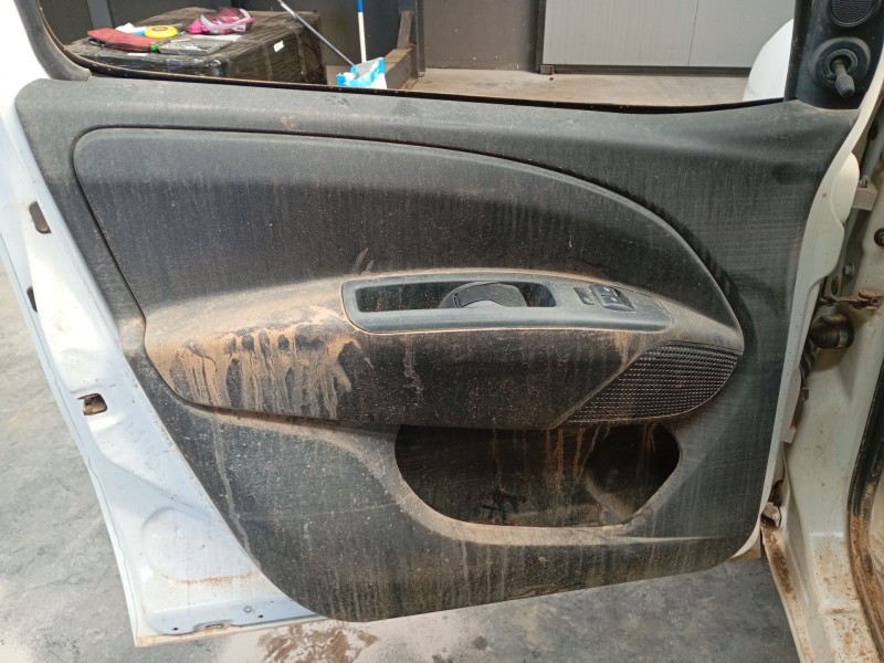 Recambio de guarnecido puerta delantera izquierda para opel combo furgoneta/monovolumen (x12) 1.3 cdti (b05) referencia OEM IAM 