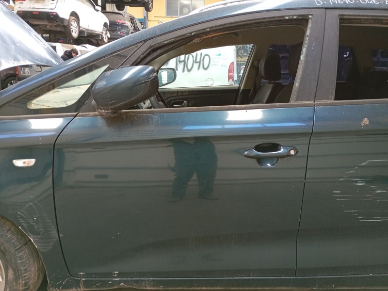 Recambio de puerta delantera izquierda para kia carens iv 1.7 crdi referencia OEM IAM   