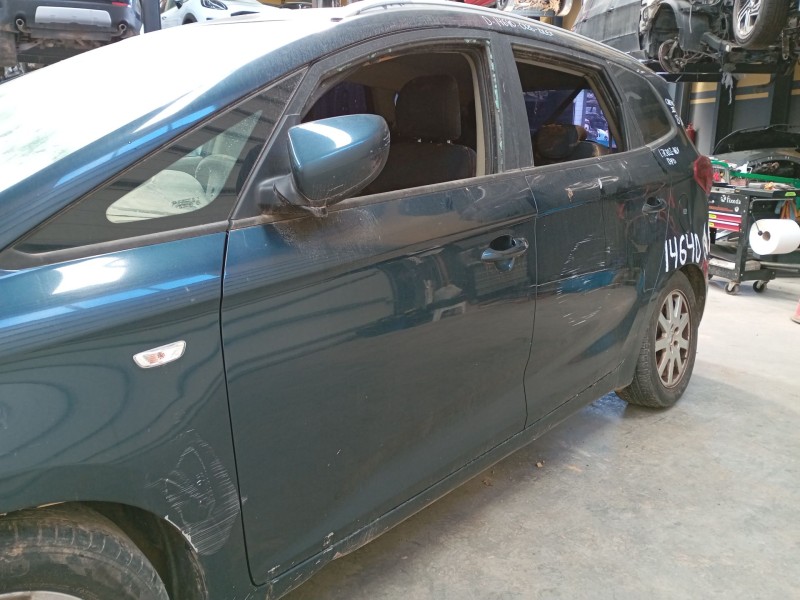 Recambio de puerta delantera izquierda para kia carens iv 1.7 crdi referencia OEM IAM   